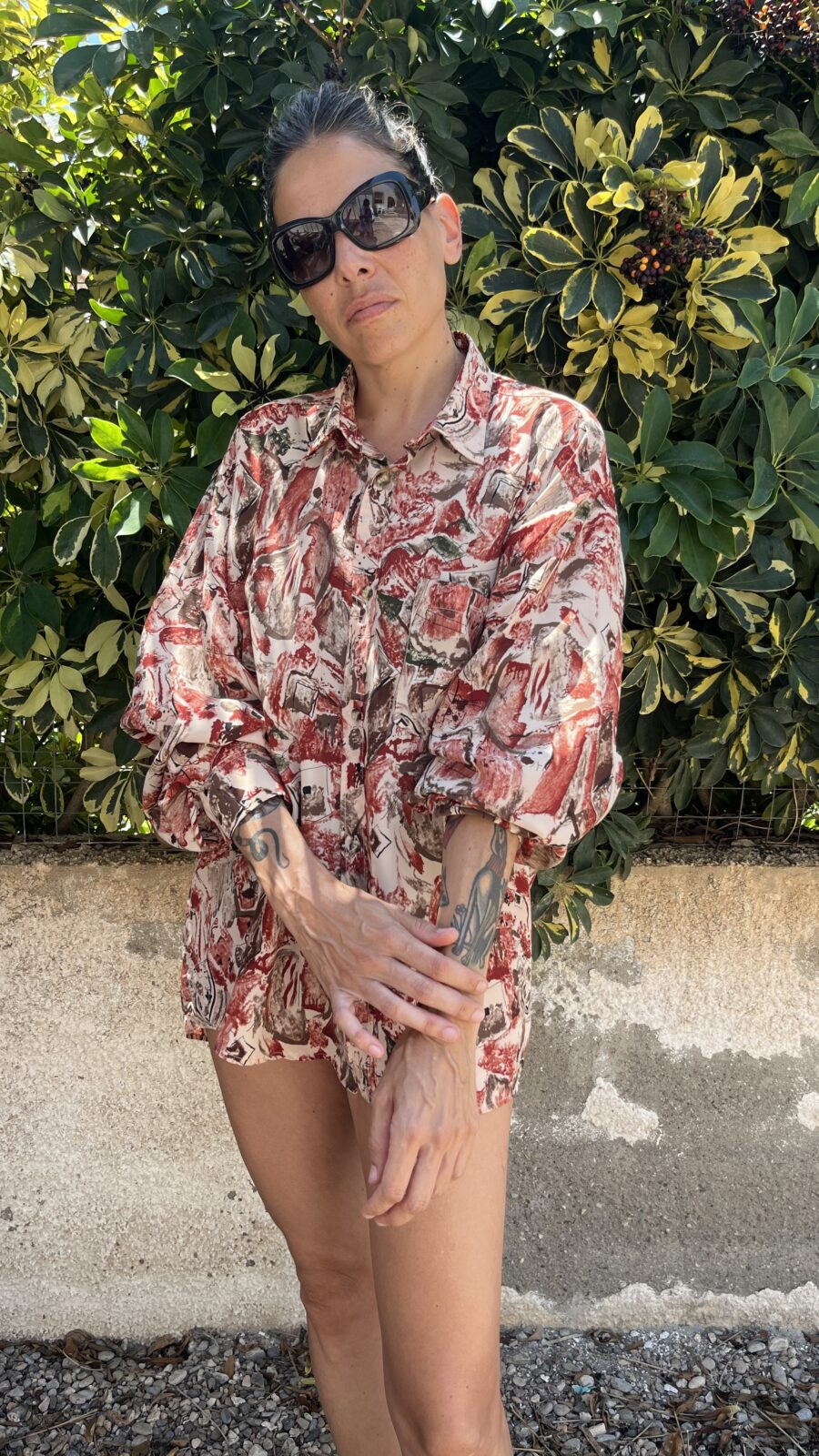 Camisa vintage Unisex Española Netex con Estampado Abstracto en Tonos Tierra - Imagen 8