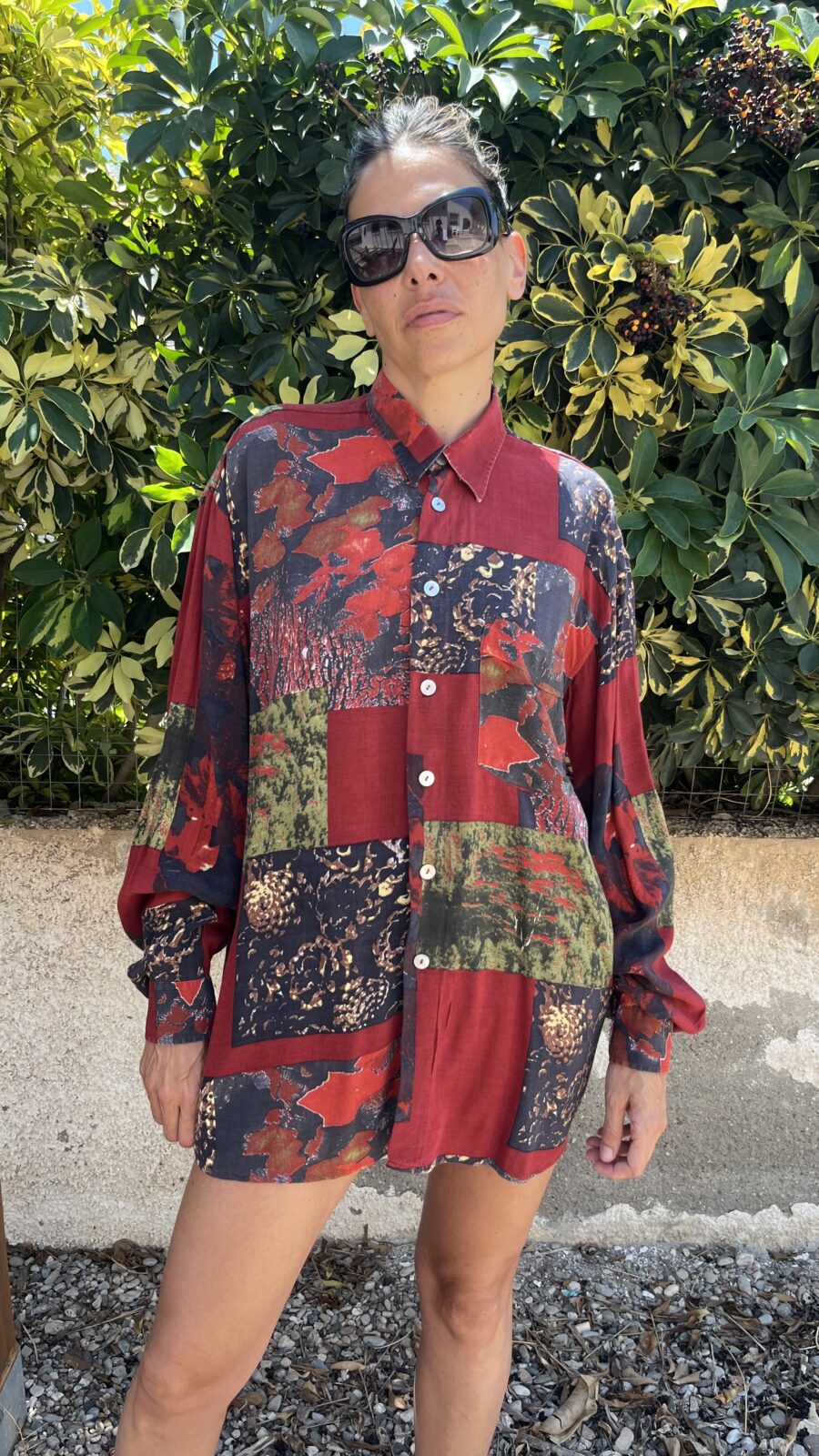 Camisa Vintage unisex Jean Maseric Años 80 con Estampado Abstracto en Rojo y Verde - Imagen 8