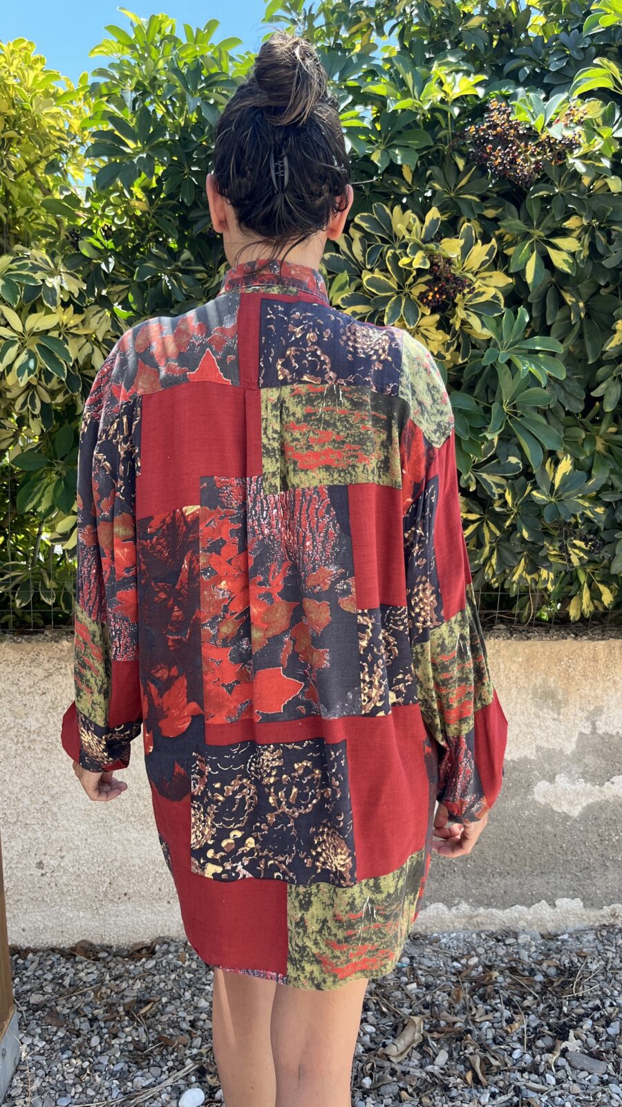 Camisa Vintage unisex Jean Maseric Años 80 con Estampado Abstracto en Rojo y Verde - Imagen 12
