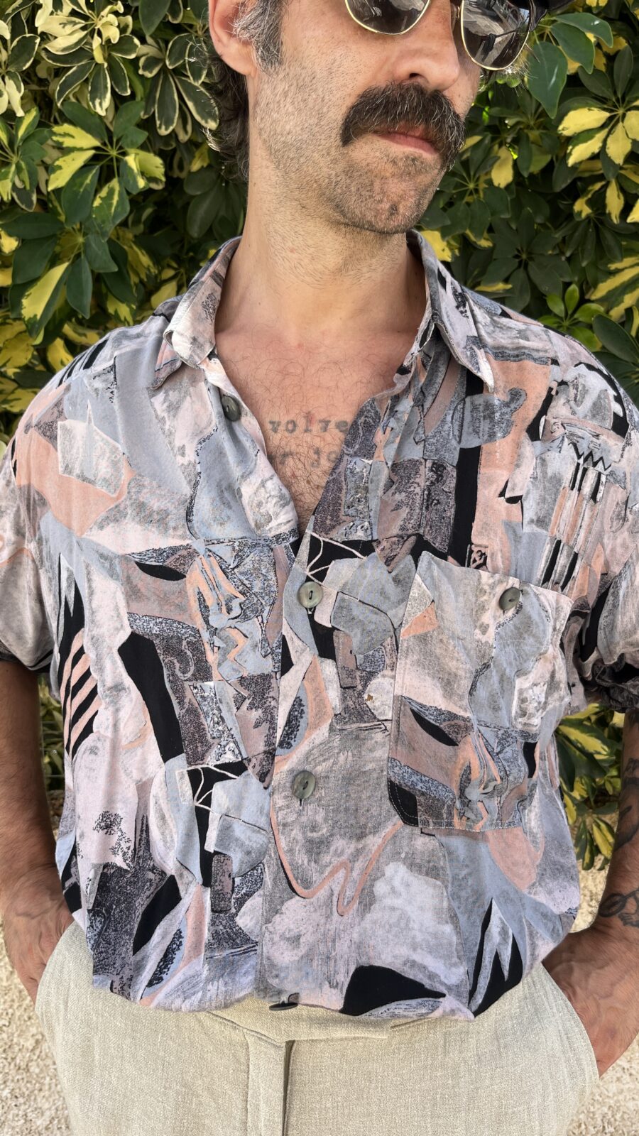 Camisa Vintage Unisex “Haupt” de Estampado Abstracto en Tonos Pastel – Años 80 - Imagen 6