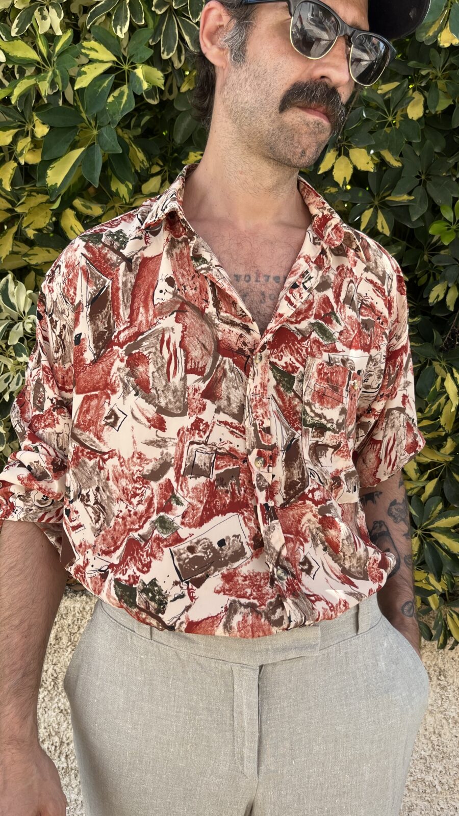 Camisa vintage Unisex Española Netex con Estampado Abstracto en Tonos Tierra - Imagen 3