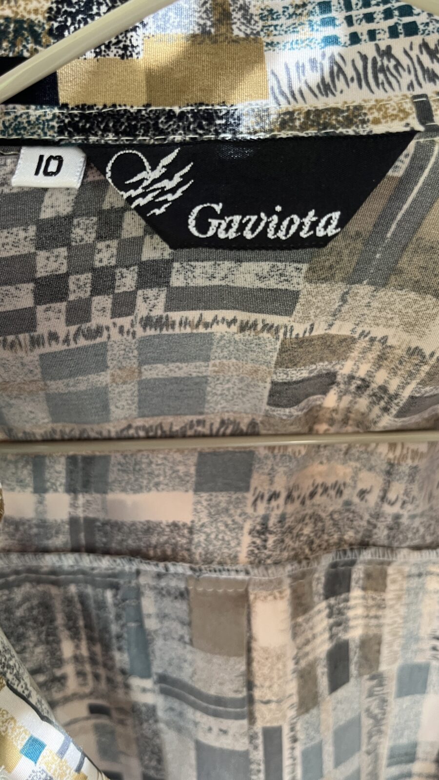 Camisa Vintage Años 80 con Estampado Abstracto en Tonos Tierra - Imagen 11