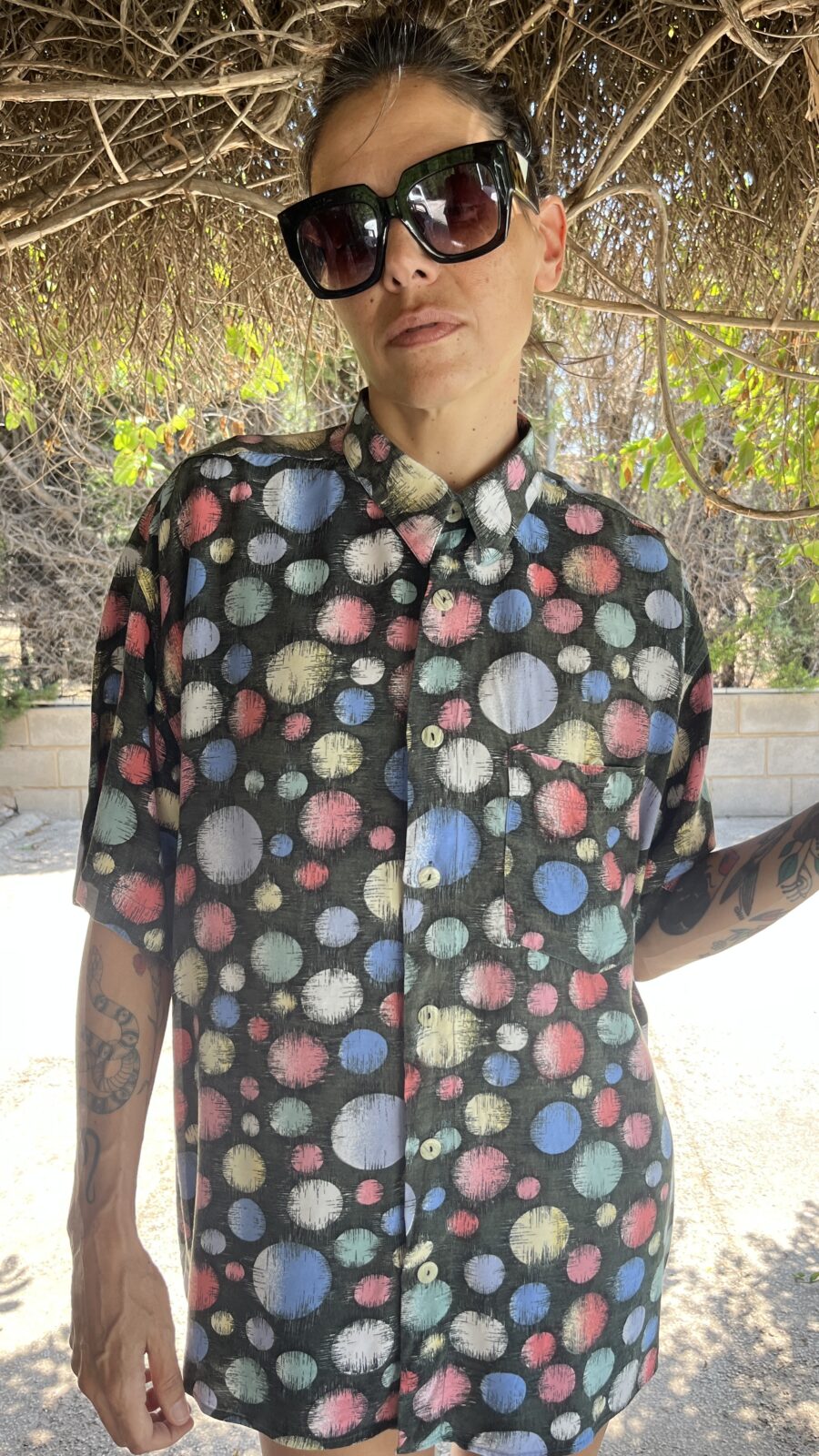 Camisa Vintage Años 80 "Snooker" con Estampado de Círculos Multicolor - Imagen 9