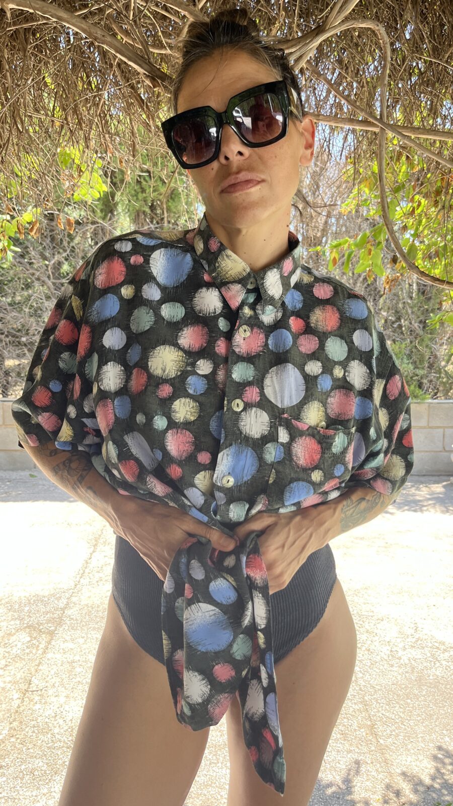 Camisa Vintage Años 80 "Snooker" con Estampado de Círculos Multicolor - Imagen 11