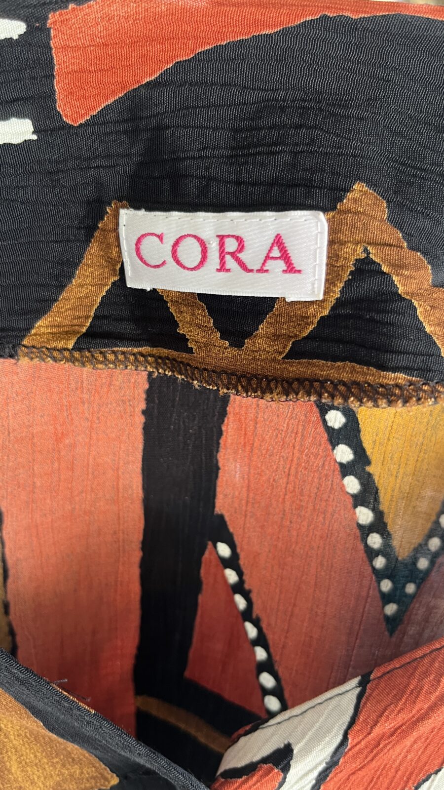 Camisa Oversize Vintage "Cora" con Estampado Étnico en Tonos Tierra - Imagen 17