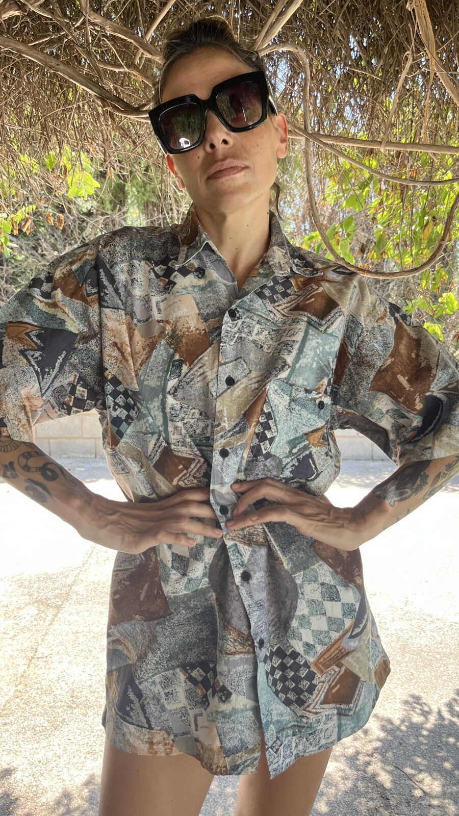 Camisa Vintage Estilo Patchwork Abstracto - Imagen 5