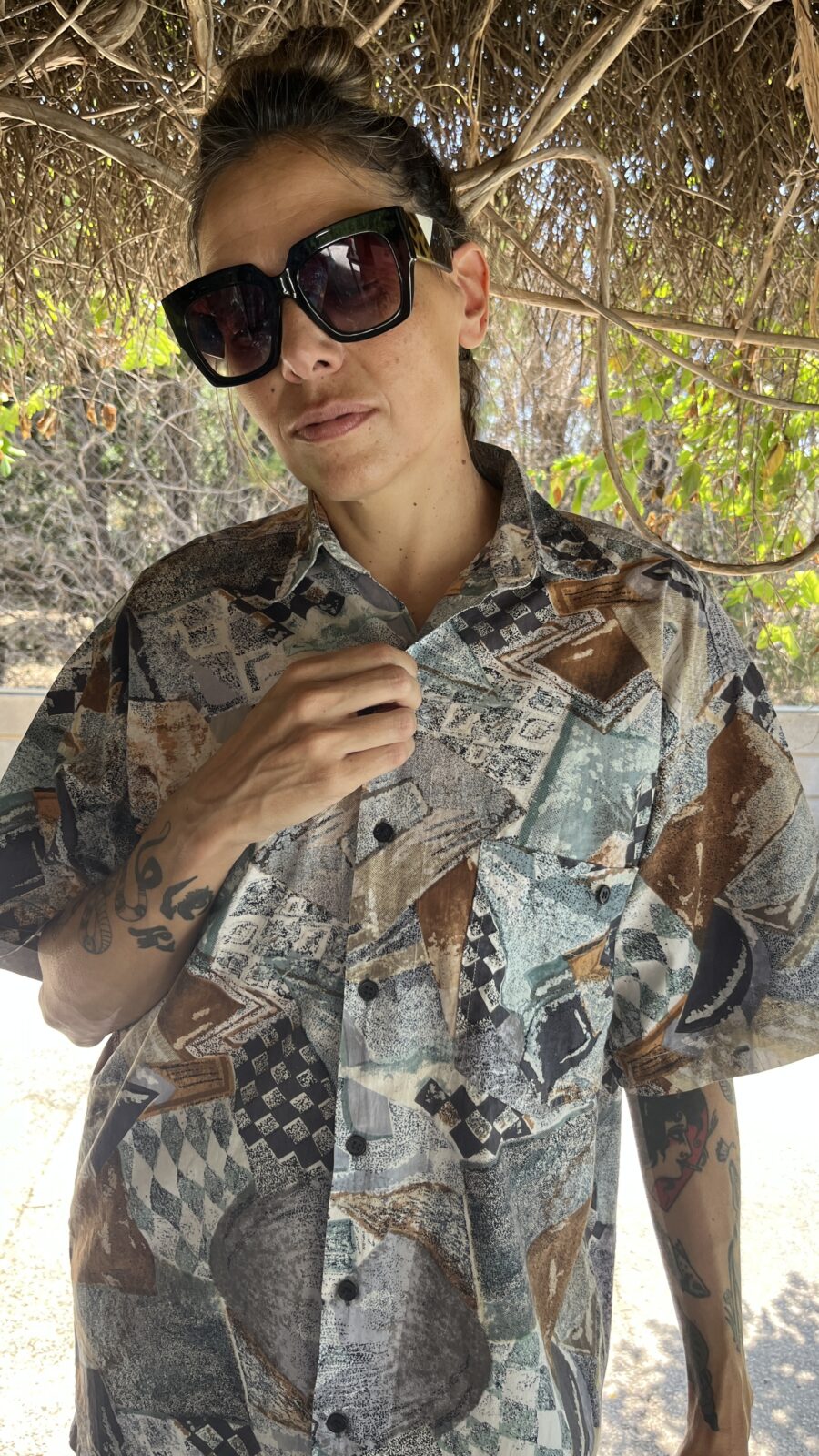 Camisa Vintage Estilo Patchwork Abstracto - Imagen 7