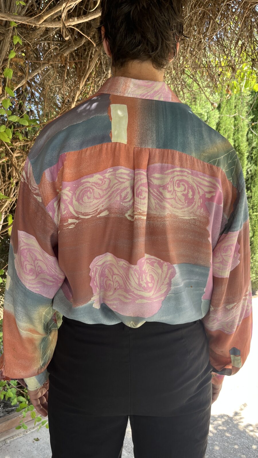 Camisa Vintage Francesa de Viscosa con Estampado Abstracto Floral - Imagen 10