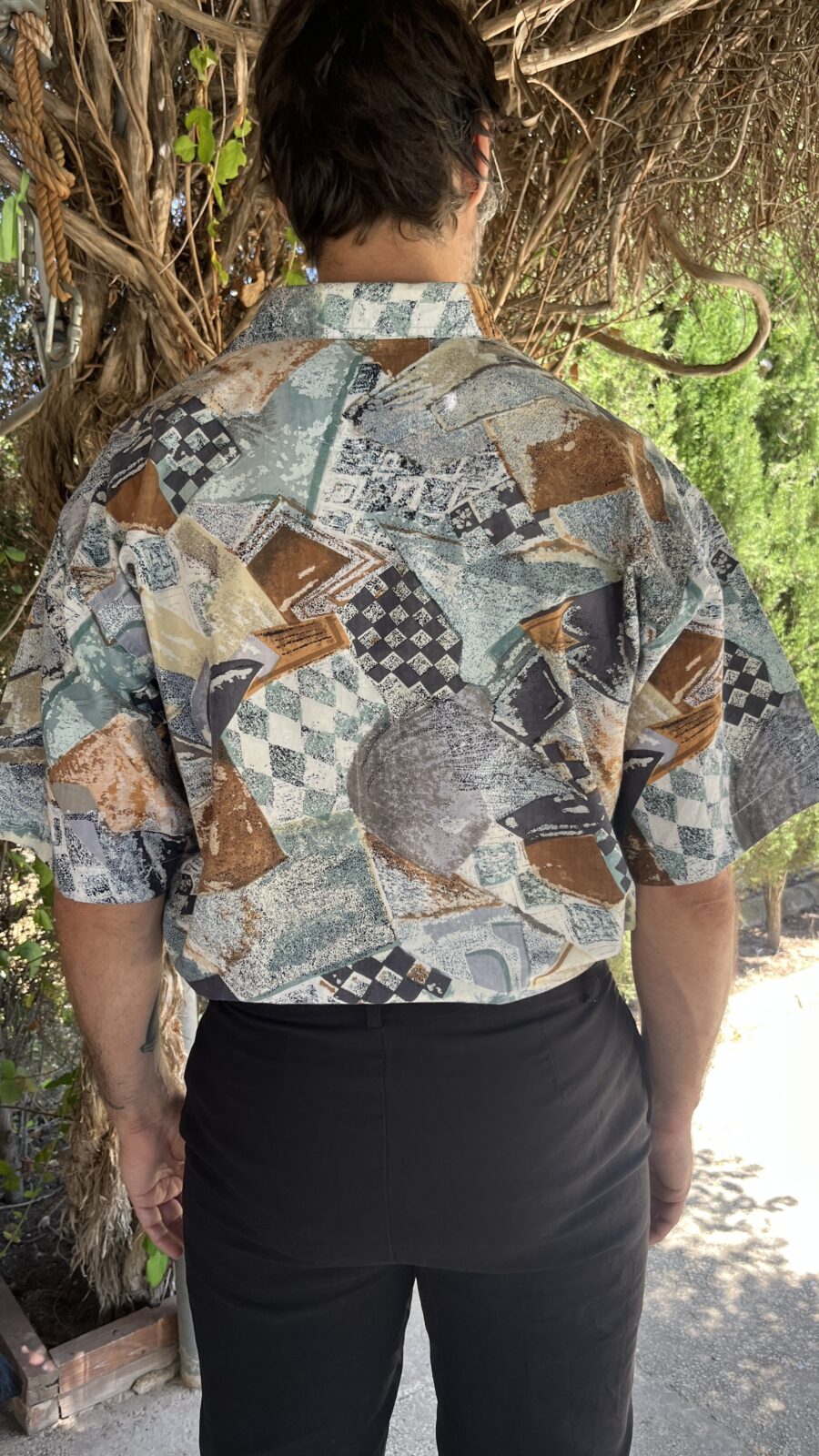 Camisa Vintage Estilo Patchwork Abstracto - Imagen 10
