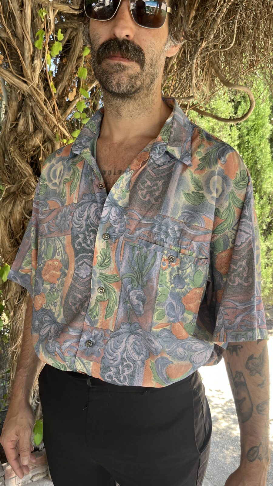 Camisa Vintage hecha en España de Viscosa con Estampado Floral Pastel - Imagen 2