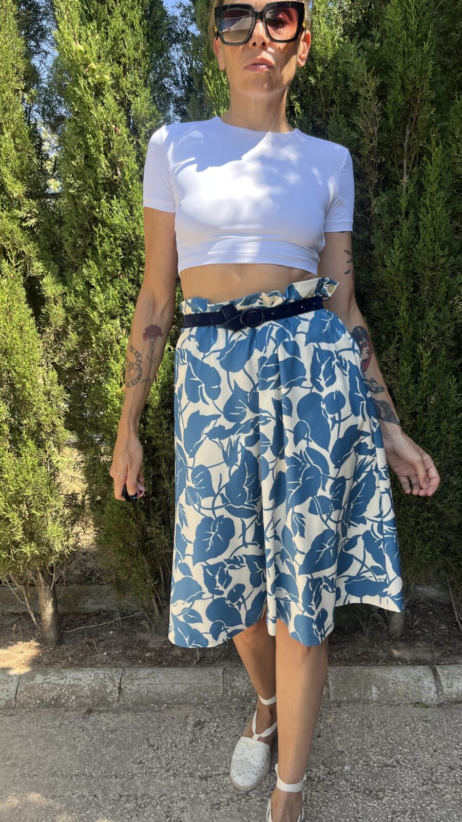 Falda Vintage Años 70 con Estampado Floral Azul y Forro Interior - Imagen 5