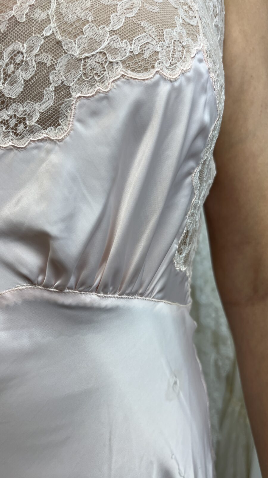 Camisón Largo Rosa Palo con Encaje Floral Años 70 - Imagen 8