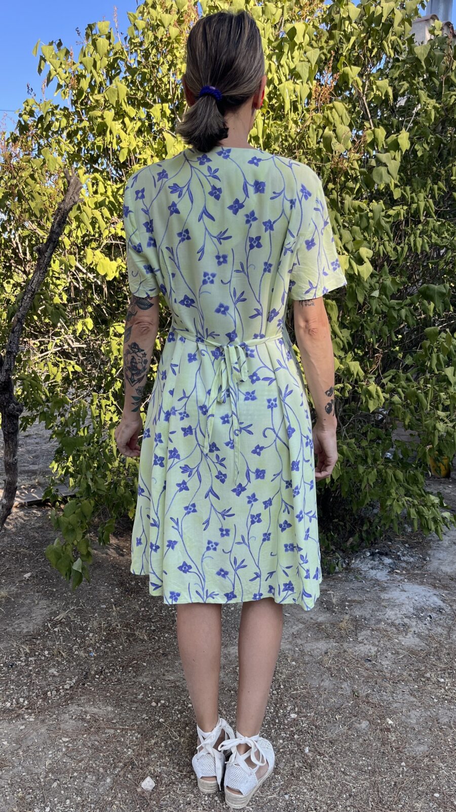 Vestido Vintage de Viscosa Años 90 con Estampado Floral Azul - Imagen 5