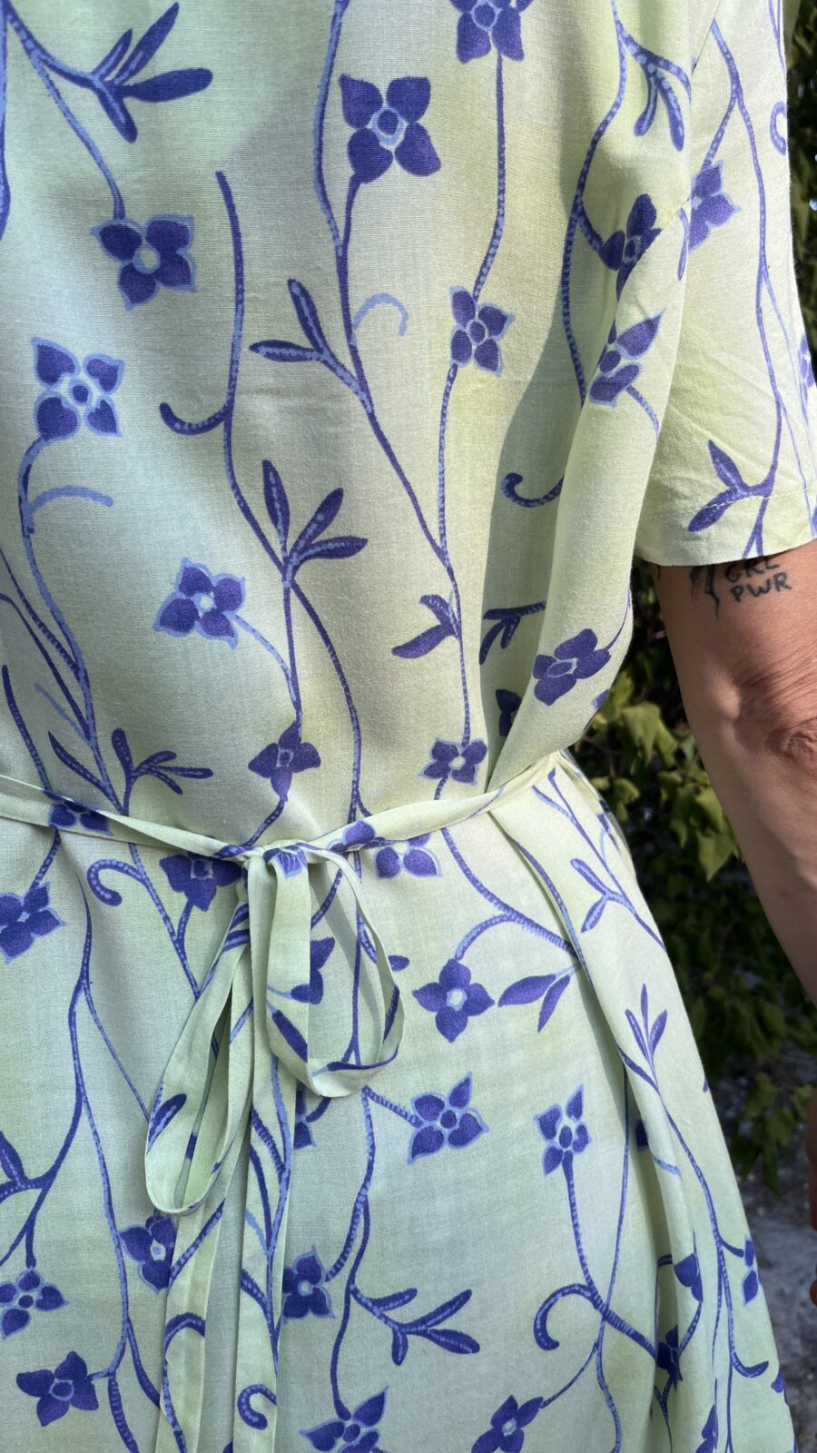 Vestido Vintage de Viscosa Años 90 con Estampado Floral Azul - Imagen 6