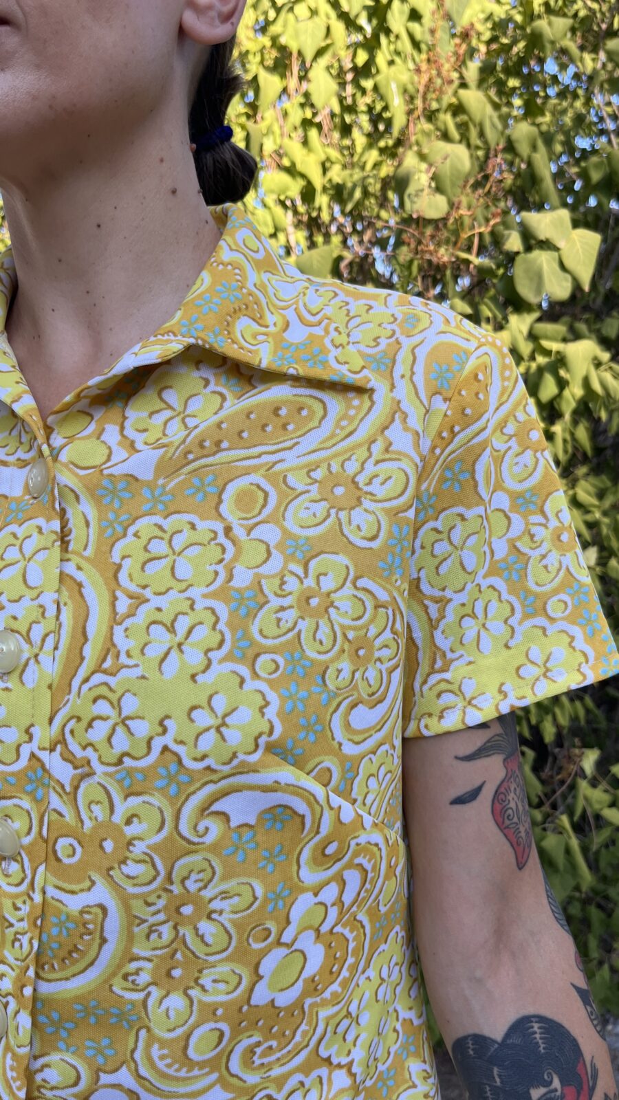 Vestido Vintage Años 60 con Estampado Psicodélico y Forro Interior - Imagen 2