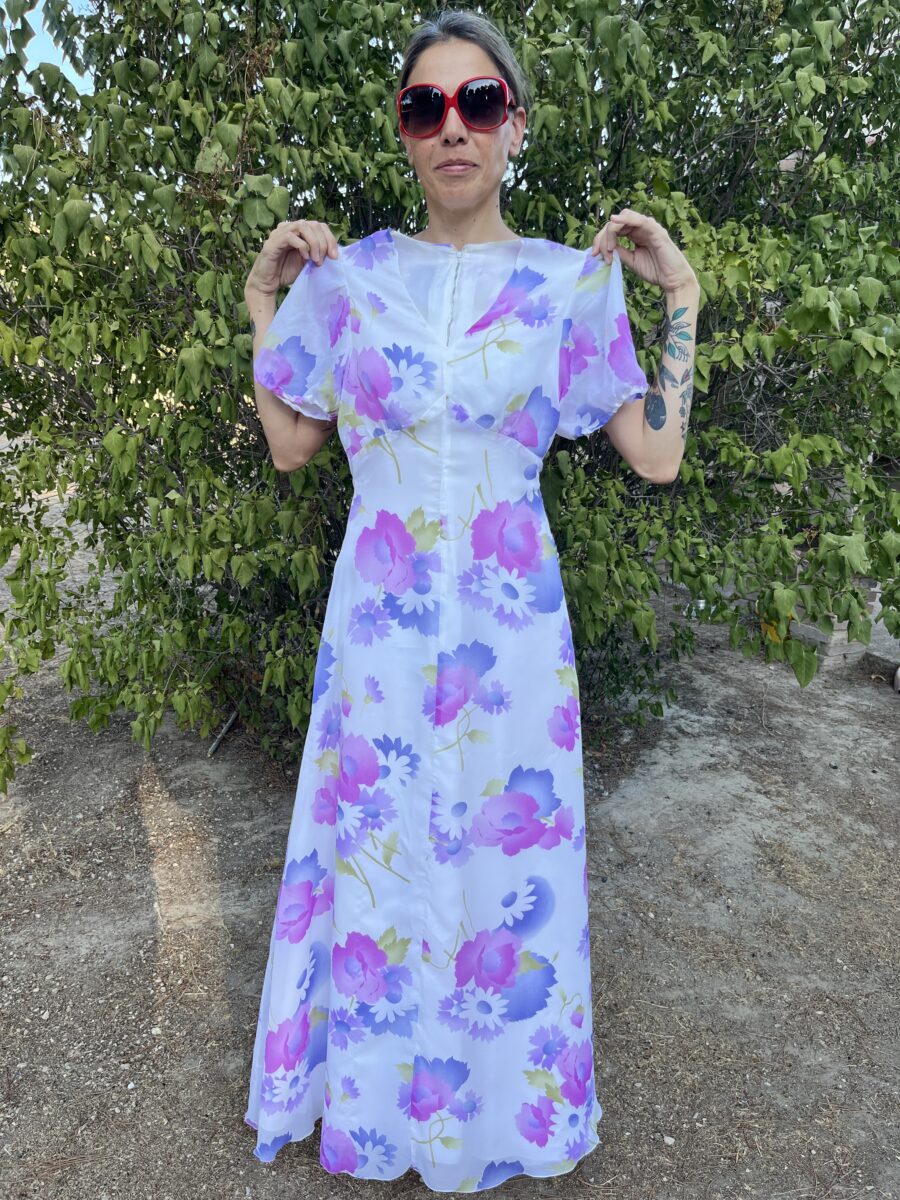 Vestido Vintage Años 70 de Chiffon Floral en Tonos Malva, Fucsia y Lavanda - Imagen 3