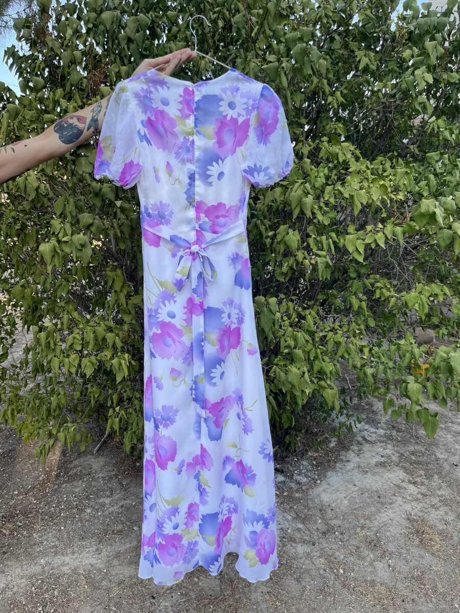 Vestido Vintage Años 70 de Chiffon Floral en Tonos Malva, Fucsia y Lavanda - Imagen 6