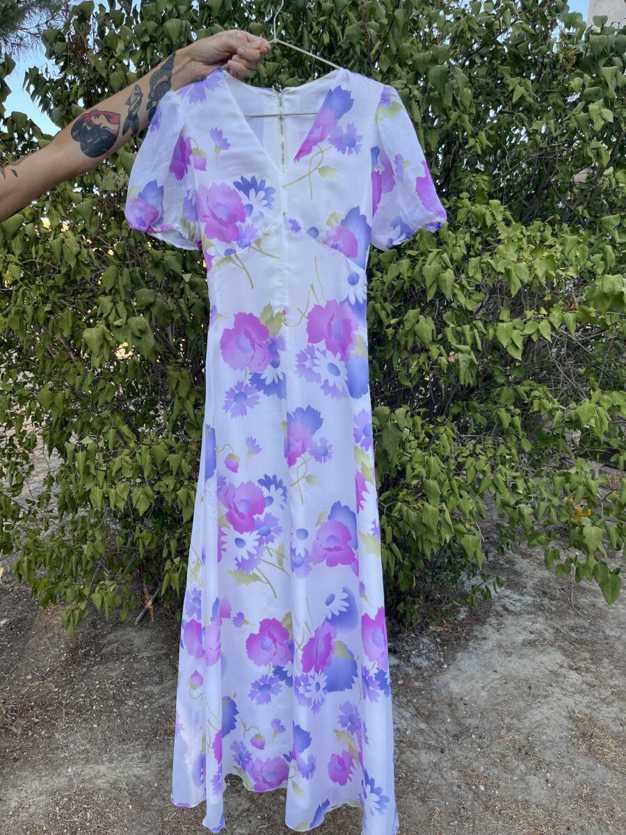 Vestido Vintage Años 70 de Chiffon Floral en Tonos Malva, Fucsia y Lavanda - Imagen 4