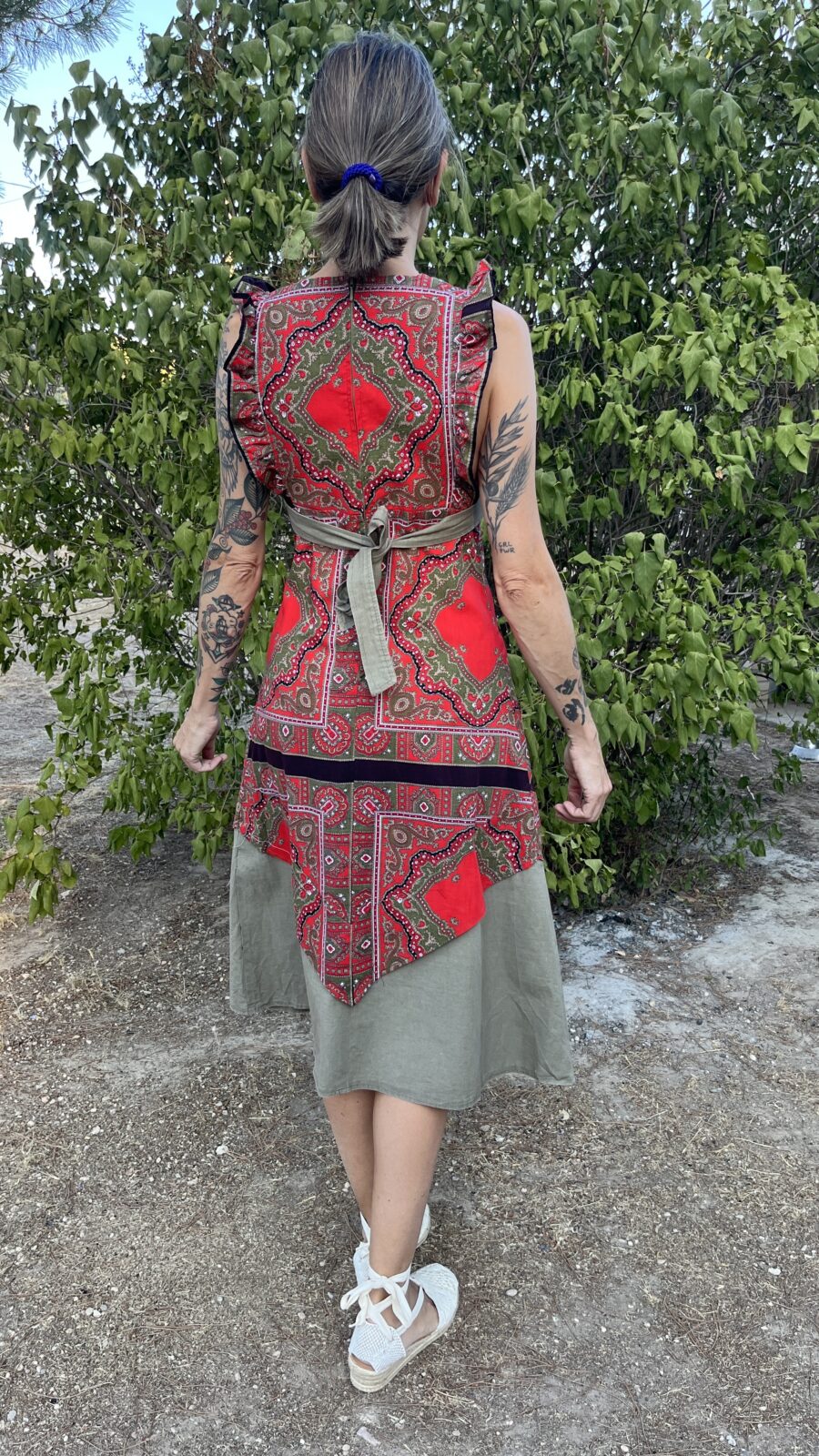 Vestido Vintage Años 70 en Algodón con Estampado Cachemir y Falda en Contraste - Imagen 6