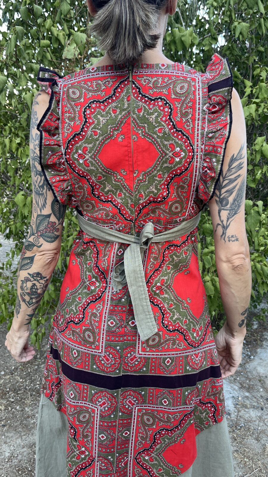 Vestido Vintage Años 70 en Algodón con Estampado Cachemir y Falda en Contraste - Imagen 7