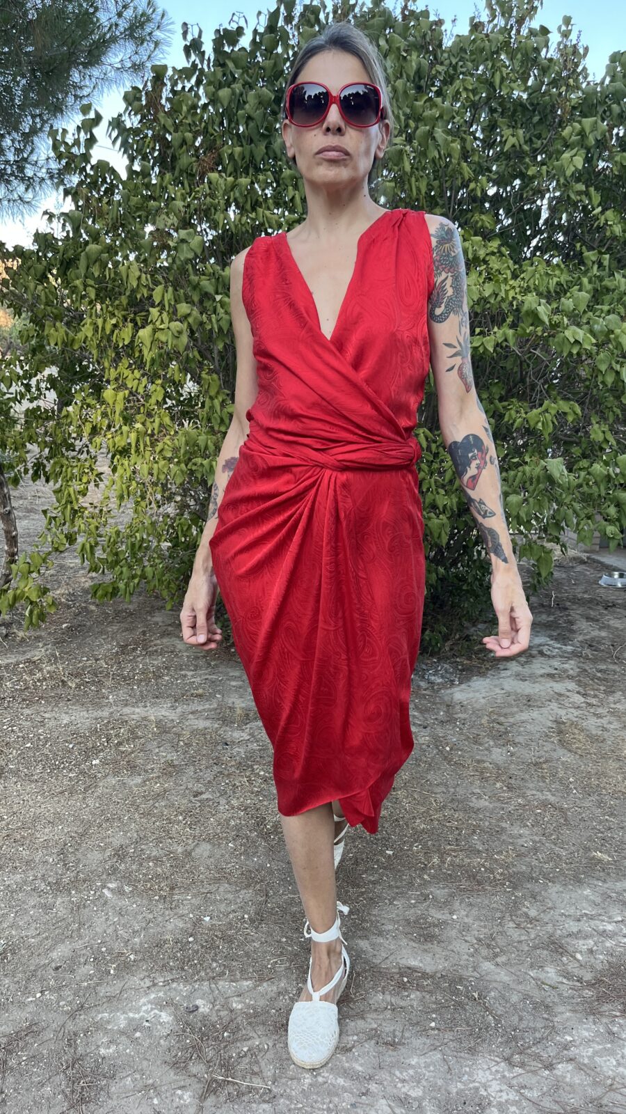 Vestido Vintage Años 80 de Jacquard Rojo con Lazo Versátil