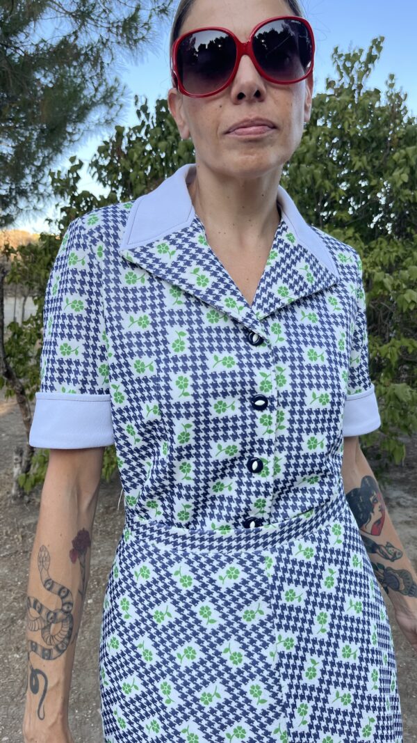 Conjunto Vintage Años 60 de Chaqueta y Falda con Estampado de Pata de Gallo Floral