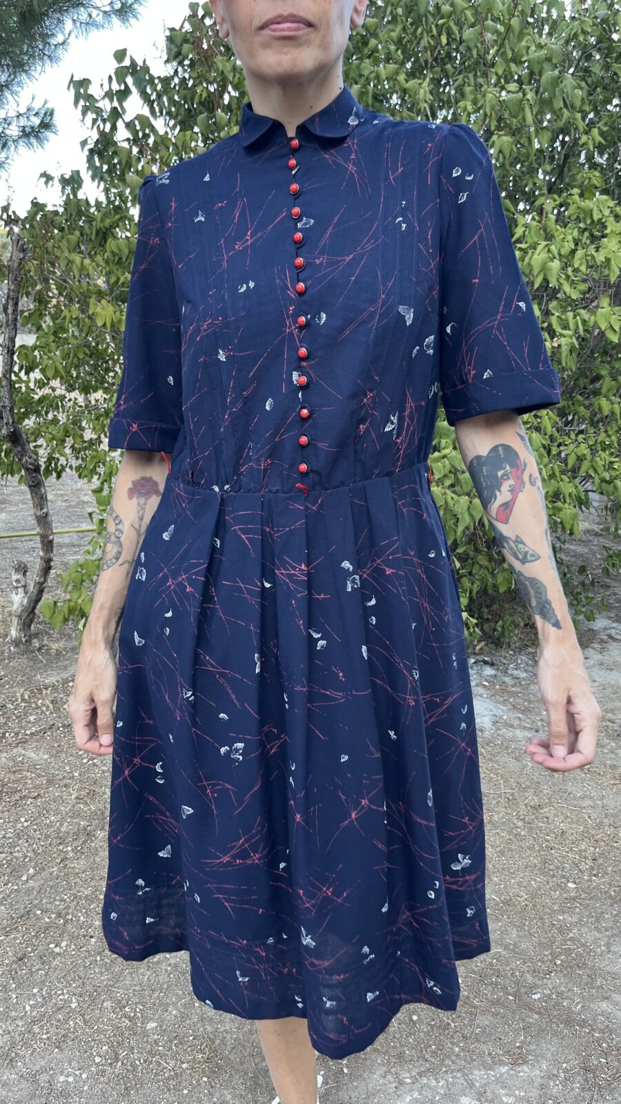 Vestido Vintage años 80 con Estampado Abstracto y Detalle de Botonería - Imagen 8