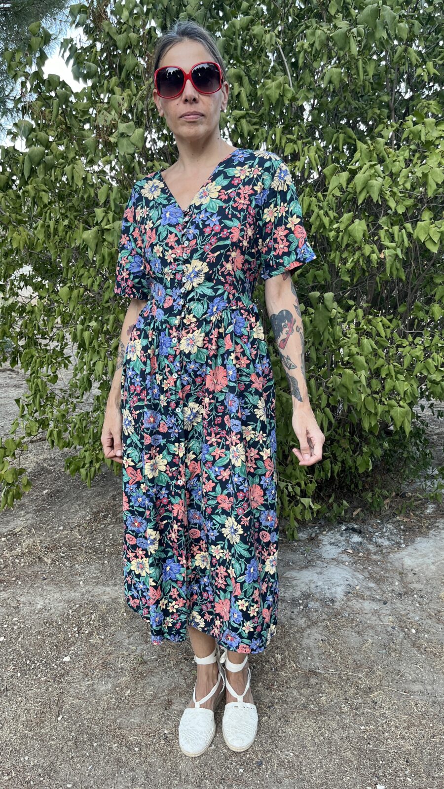 Vestido Vintage Floral Años 90 con Botones Forrados y Cinturón - Imagen 5