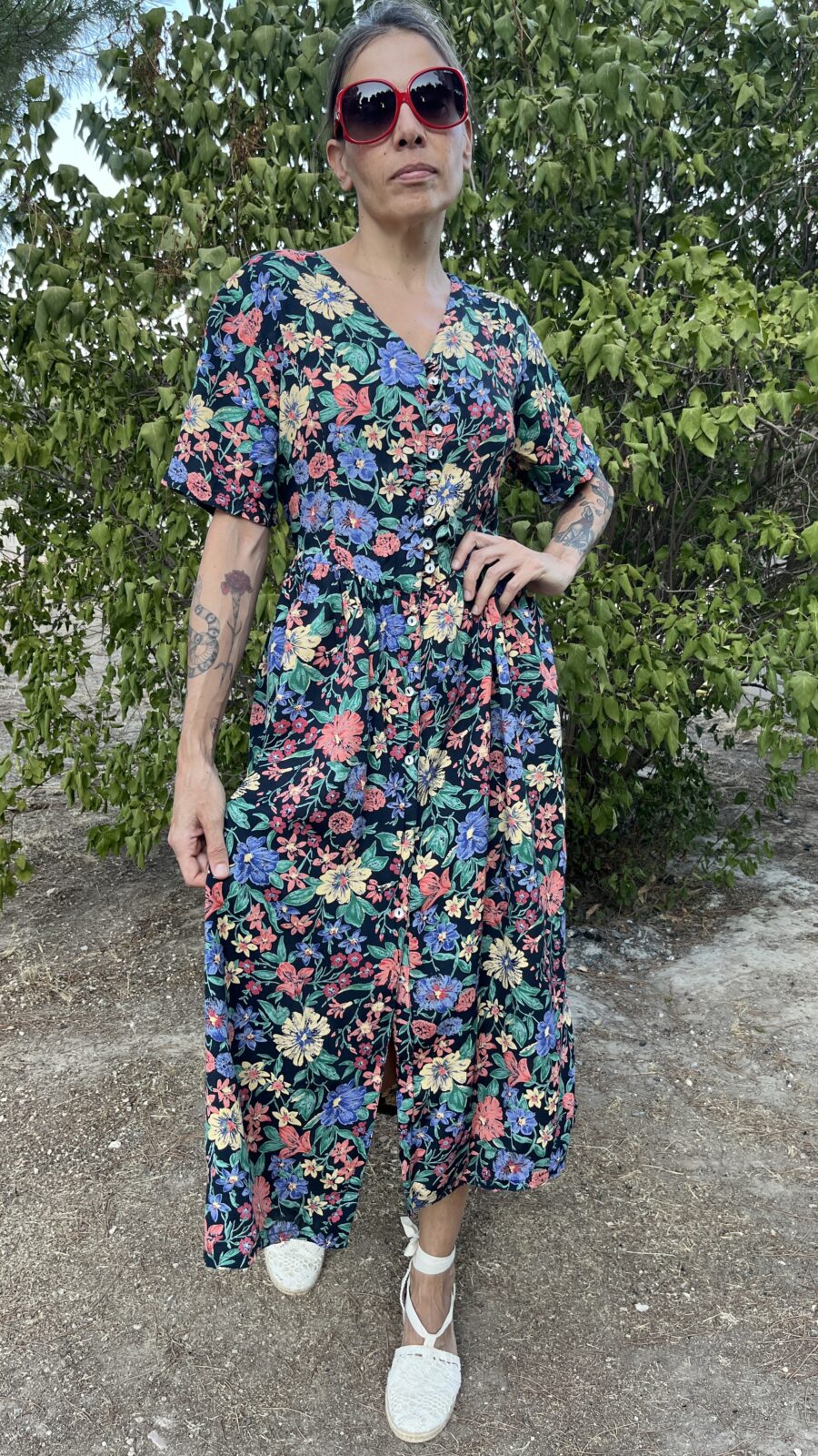 Vestido Vintage Floral Años 90 con Botones Forrados y Cinturón - Imagen 4