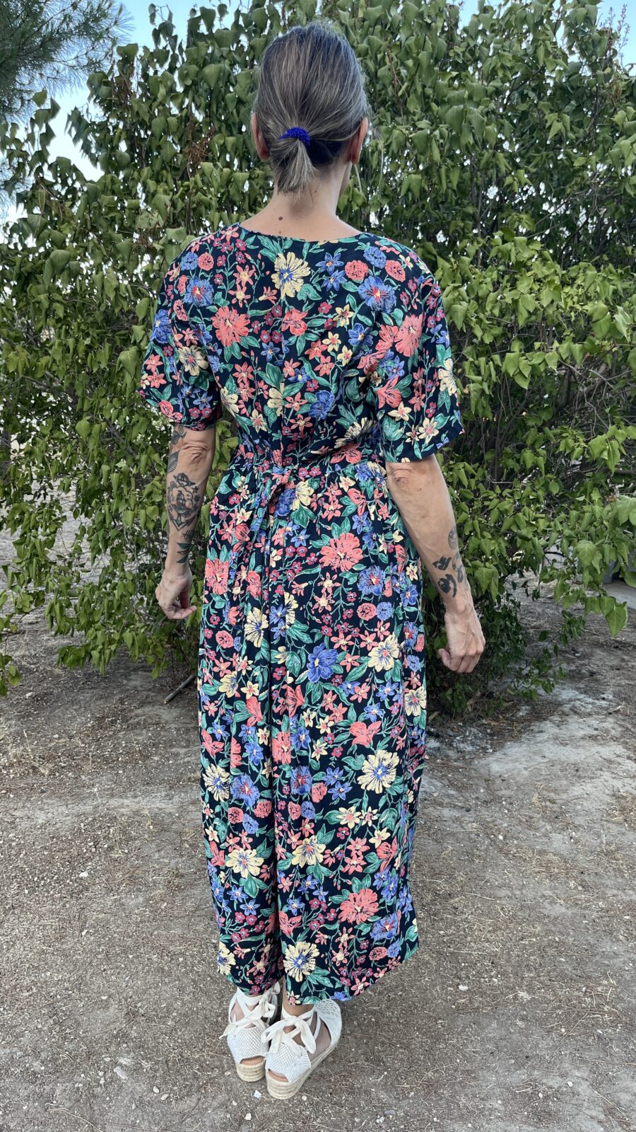 Vestido Vintage Floral Años 90 con Botones Forrados y Cinturón - Imagen 6
