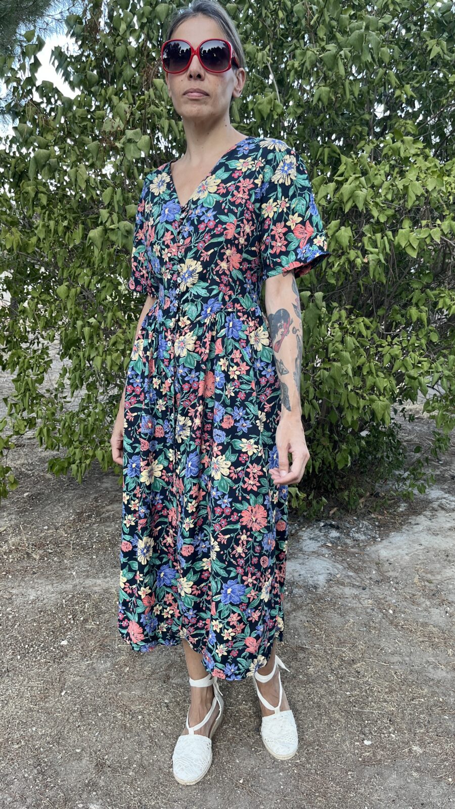 Vestido Vintage Floral Años 90 con Botones Forrados y Cinturón - Imagen 2