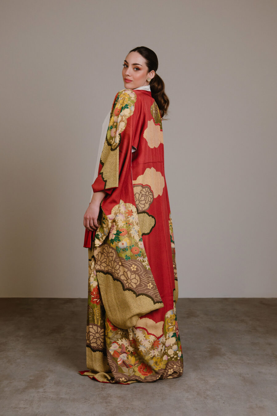 Kimono Furisode de Seda "Satsuki" – Japón, Años 60 - Imagen 2