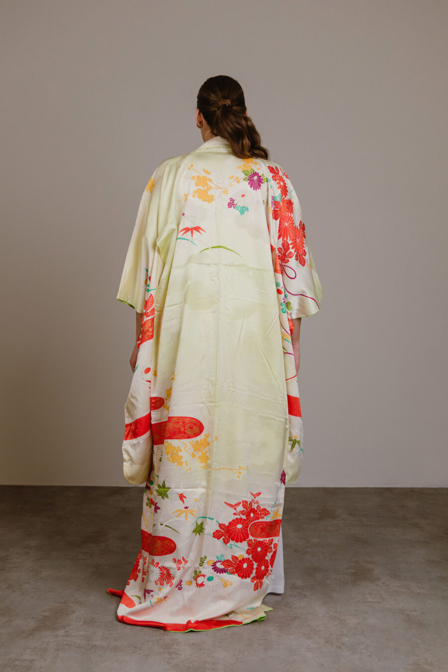 Kimono Furisode Japonés Vintage de Seda “Mizuki” – Años 80 - Imagen 5