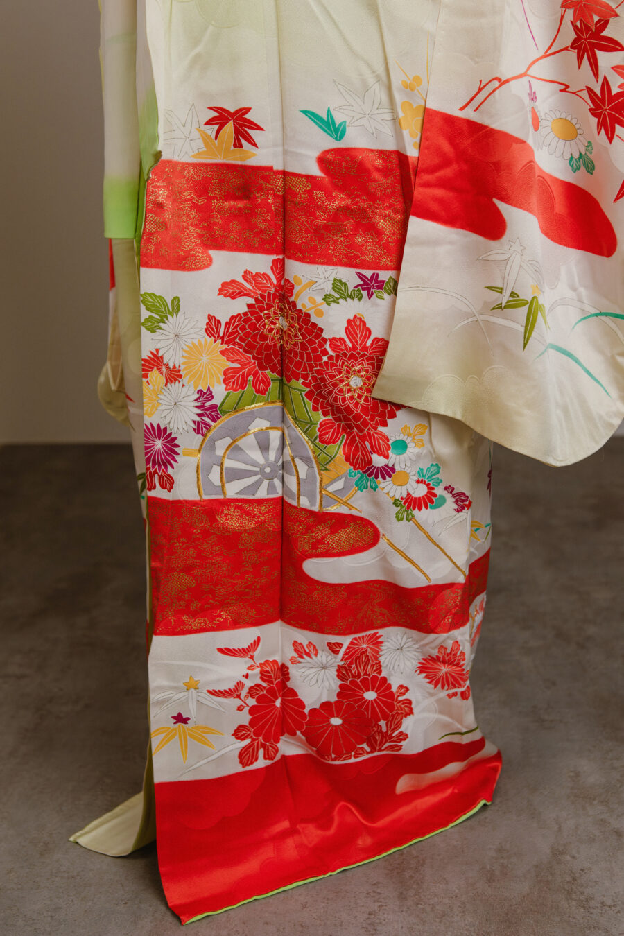 Kimono Furisode Japonés Vintage de Seda “Mizuki” – Años 80 - Imagen 4