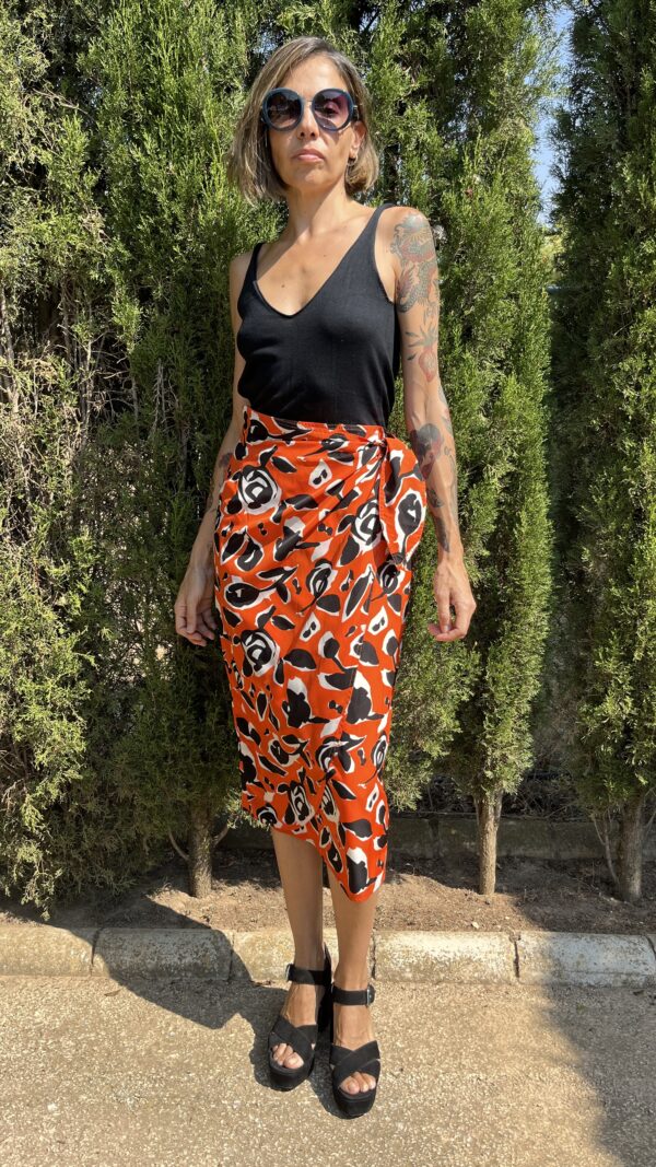 Falda Midi Vintage de Poliéster con Estampado Abstracto – Inglaterra, Años 90
