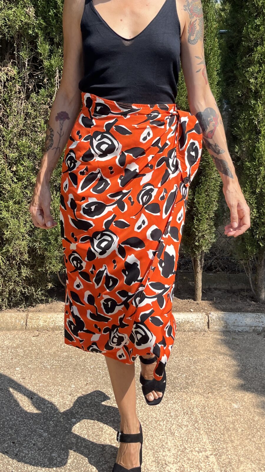 Falda Midi Vintage de Poliéster con Estampado Abstracto – Inglaterra, Años 90 - Imagen 3