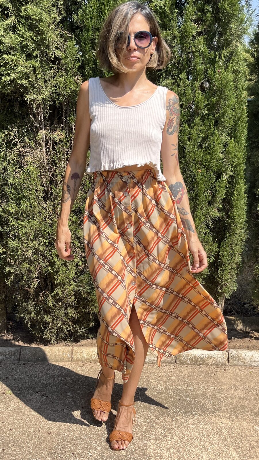 Falda Vintage Años 80 con Estampado Geométrico en Tonos Tierra