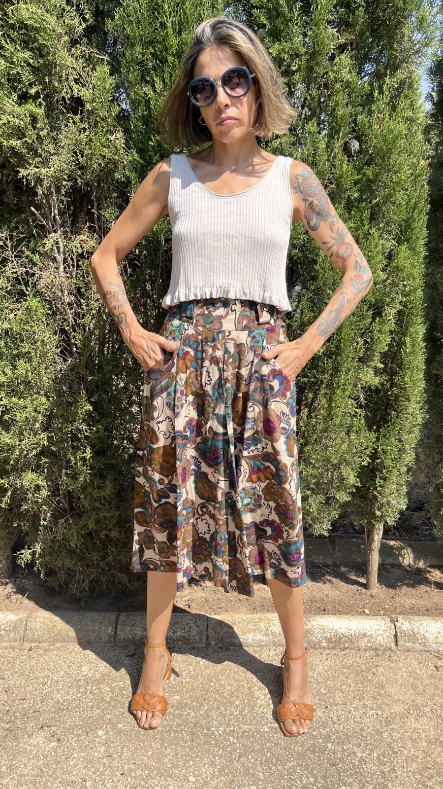 Falda Pantalón Años 80 en Algodón y Viscosa con Estampado Floral Abstracto - Imagen 2