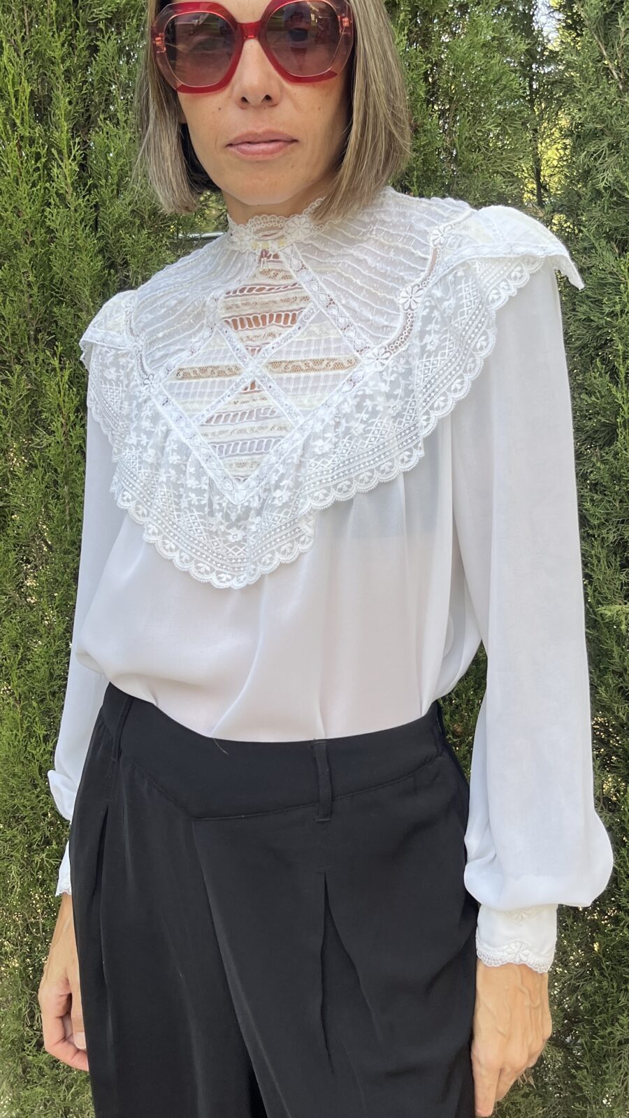 Camisa blanca con encaje artesanal 70s/80s - Imagen 6