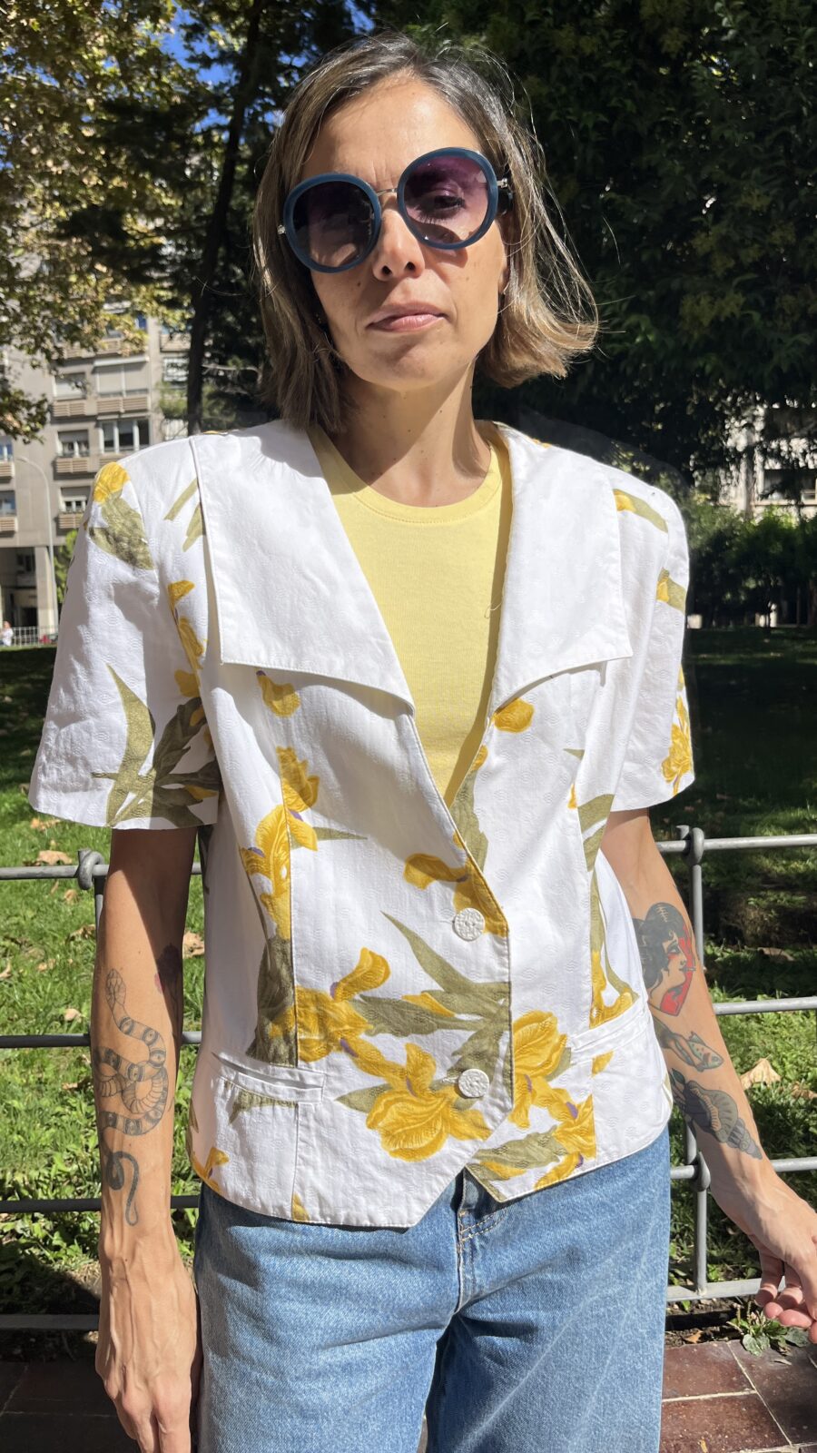 Chaqueta corta en algodón y fibrana con gran solapa años 80 - Imagen 6