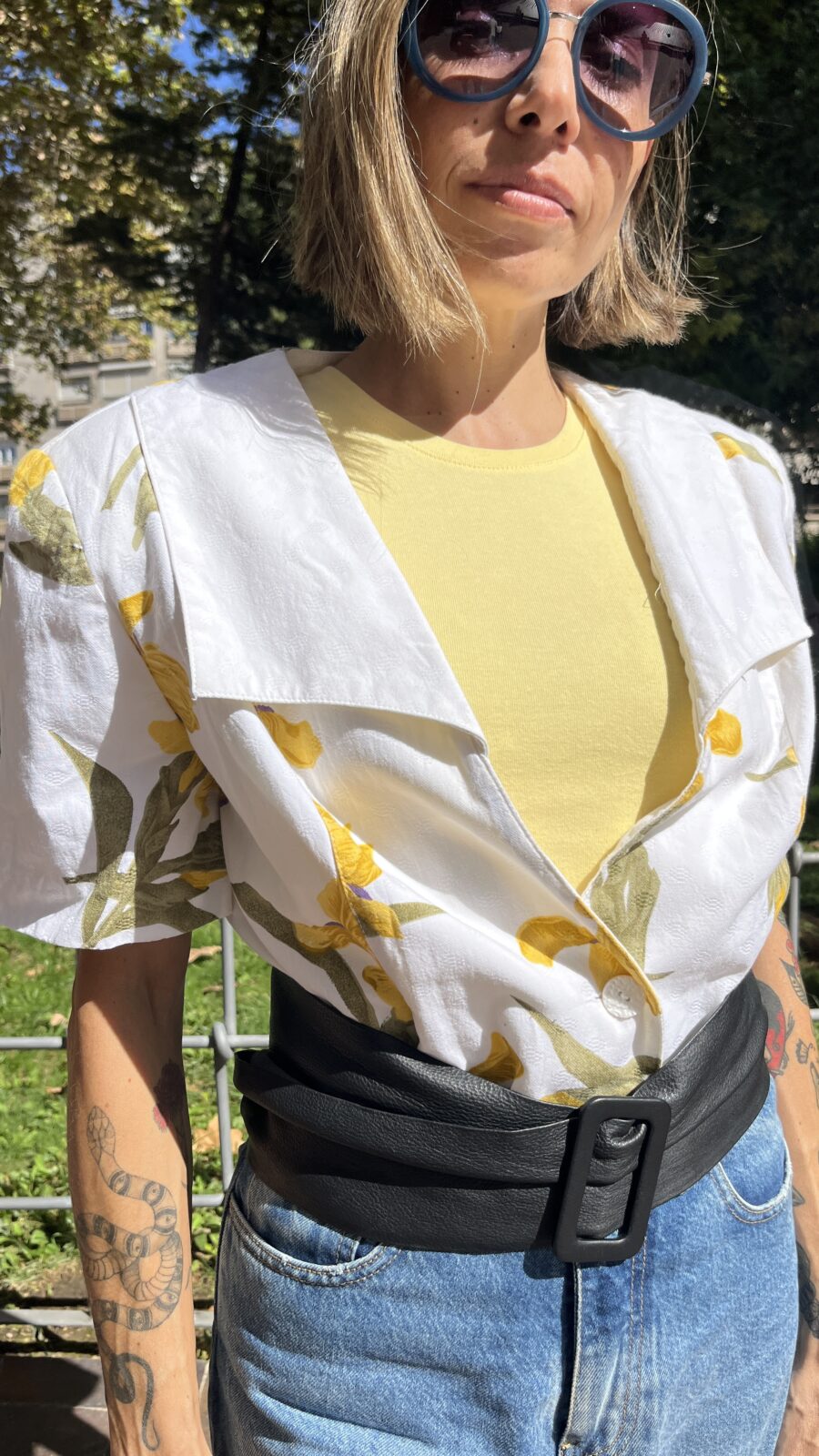 Chaqueta corta en algodón y fibrana con gran solapa años 80 - Imagen 5