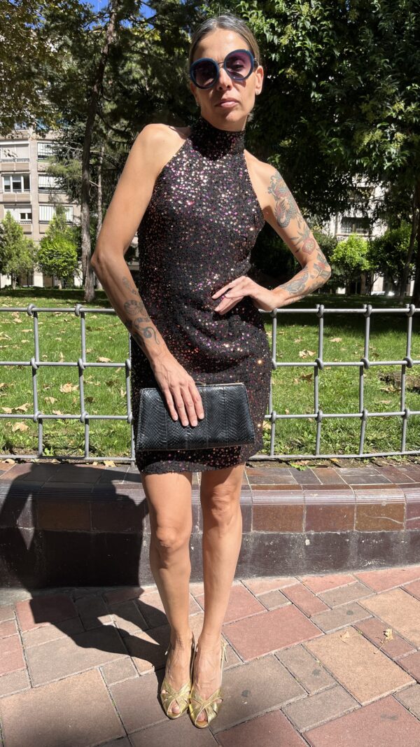 Vestido de fiesta en seda con lentejuelas iridiscentes “Black Tie – Oleg Cassini” finales de los 90