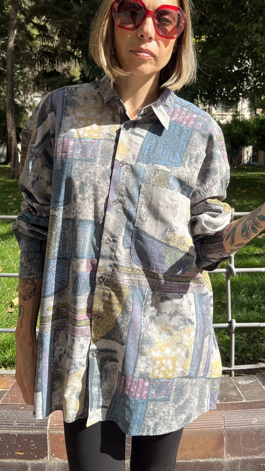 Camisa vintage unisex C&A estampado abstracto piedra y pasteles (años 90) - Imagen 2