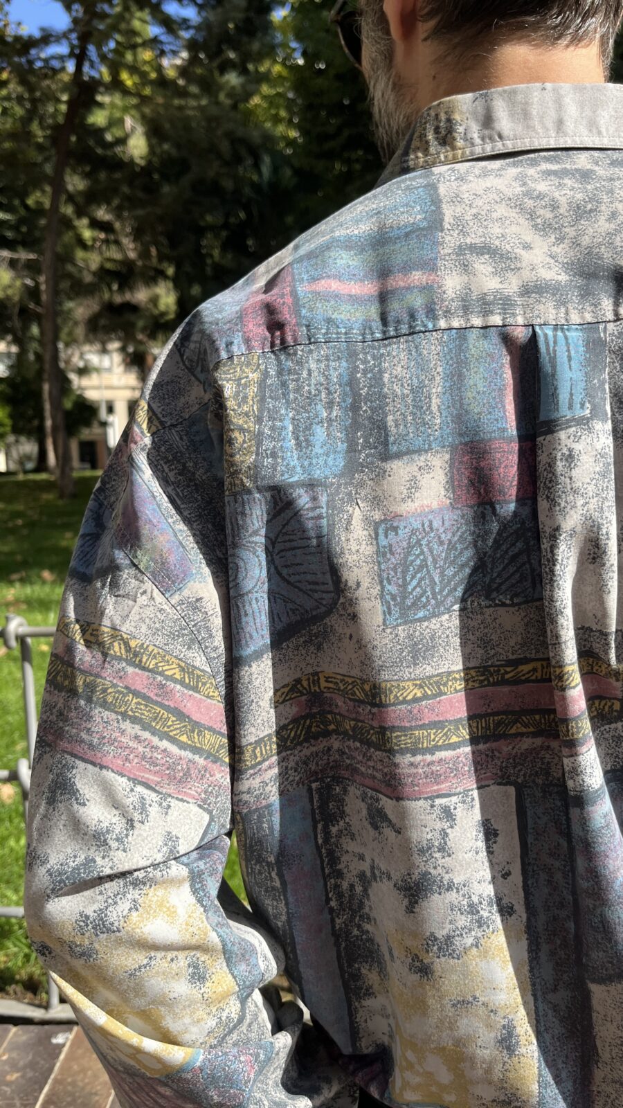 Camisa vintage unisex C&A estampado abstracto piedra y pasteles (años 90) - Imagen 9