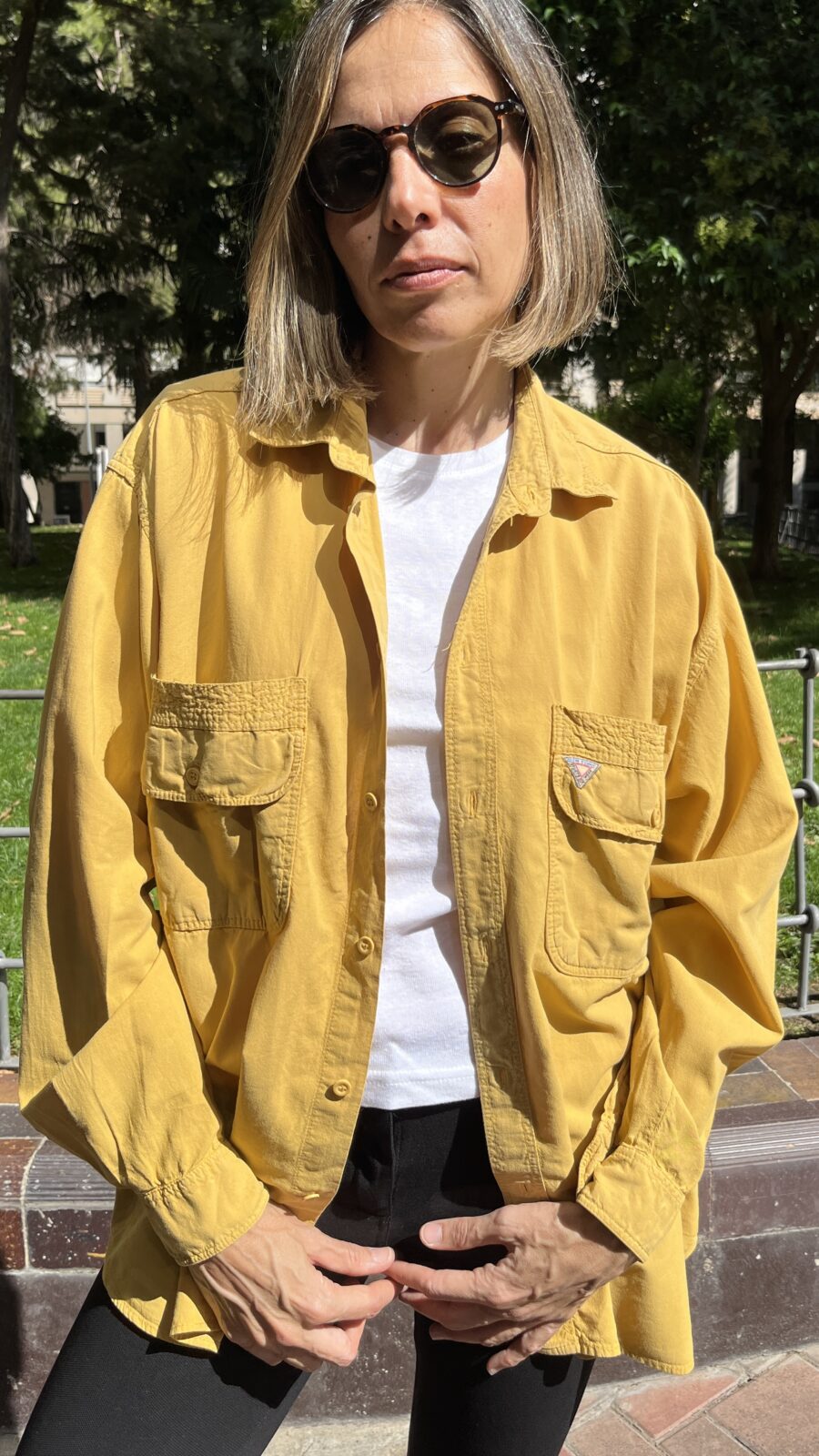 Camisa vintage unisex en algodón mostaza (años 90) - Imagen 2