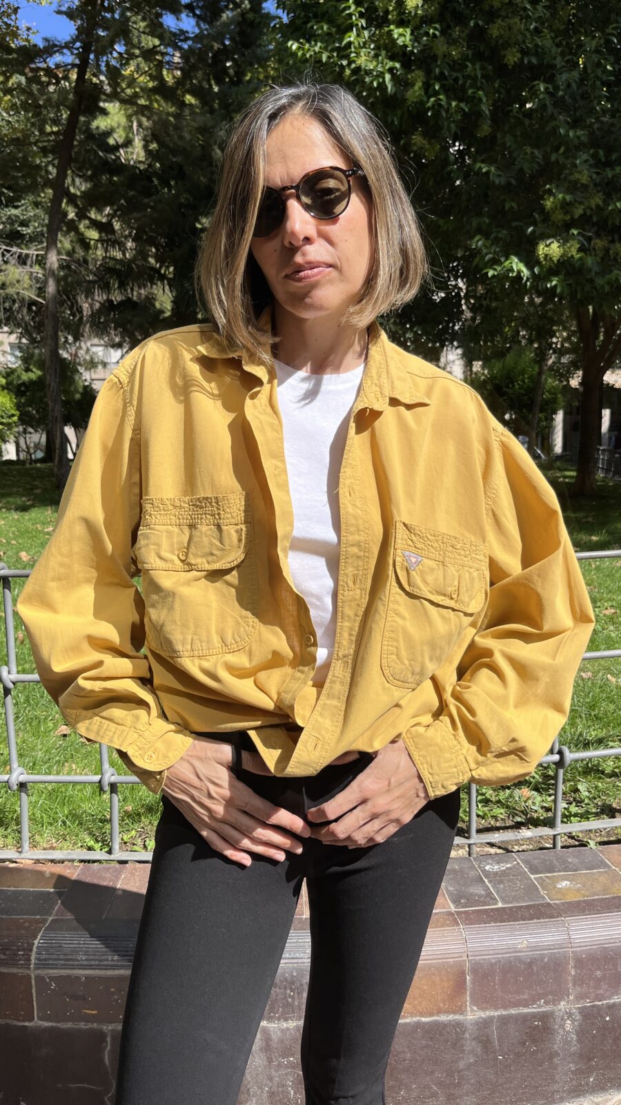 Camisa vintage unisex en algodón mostaza (años 90) - Imagen 4