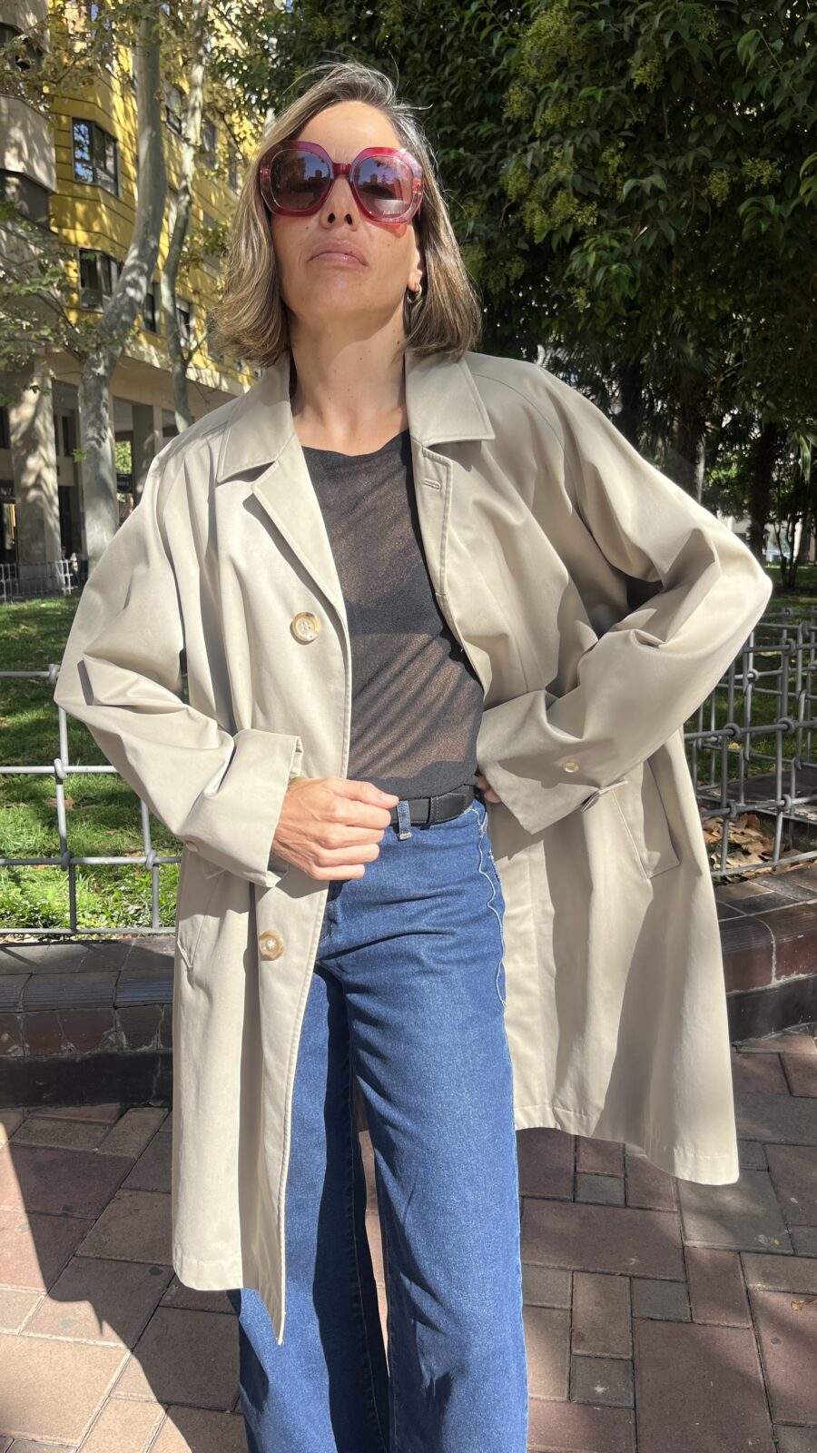 Gabardina Cortefiel en twill beige Terlenka® con forro de cuadros . Principios de los 80 - Imagen 6