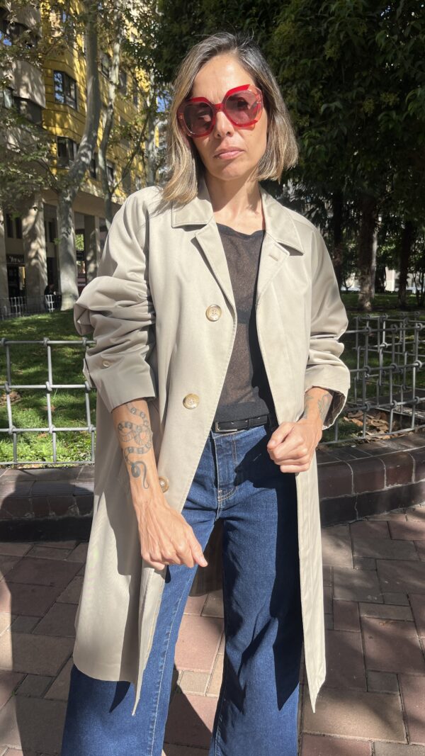 Gabardina Cortefiel en twill beige Terlenka con forro de cuadros