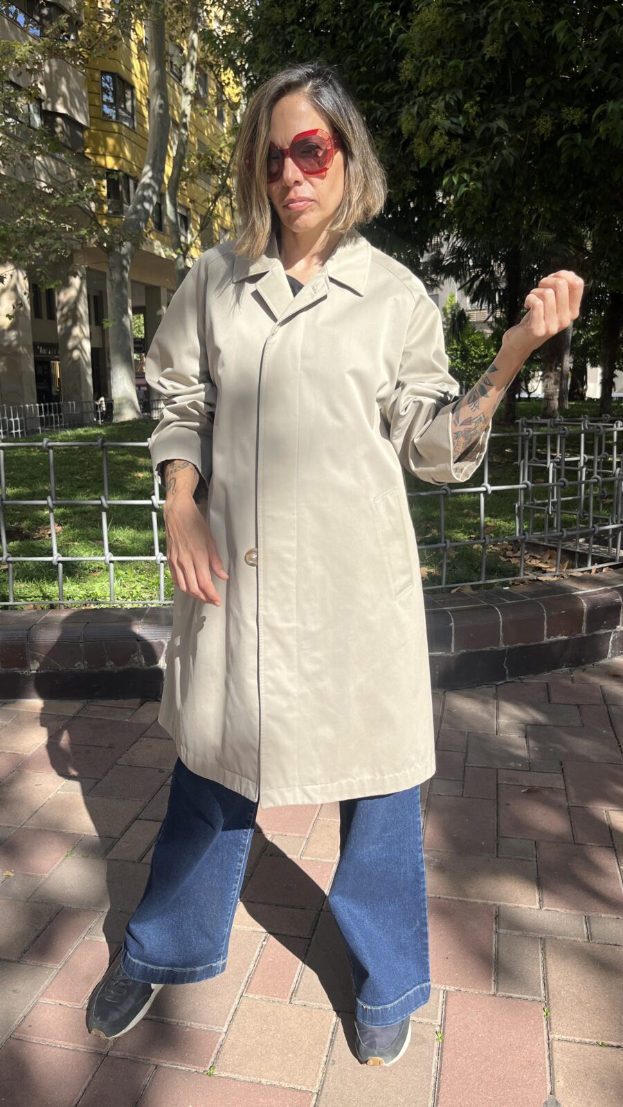 Gabardina Cortefiel en twill beige Terlenka® con forro de cuadros . Principios de los 80 - Imagen 9