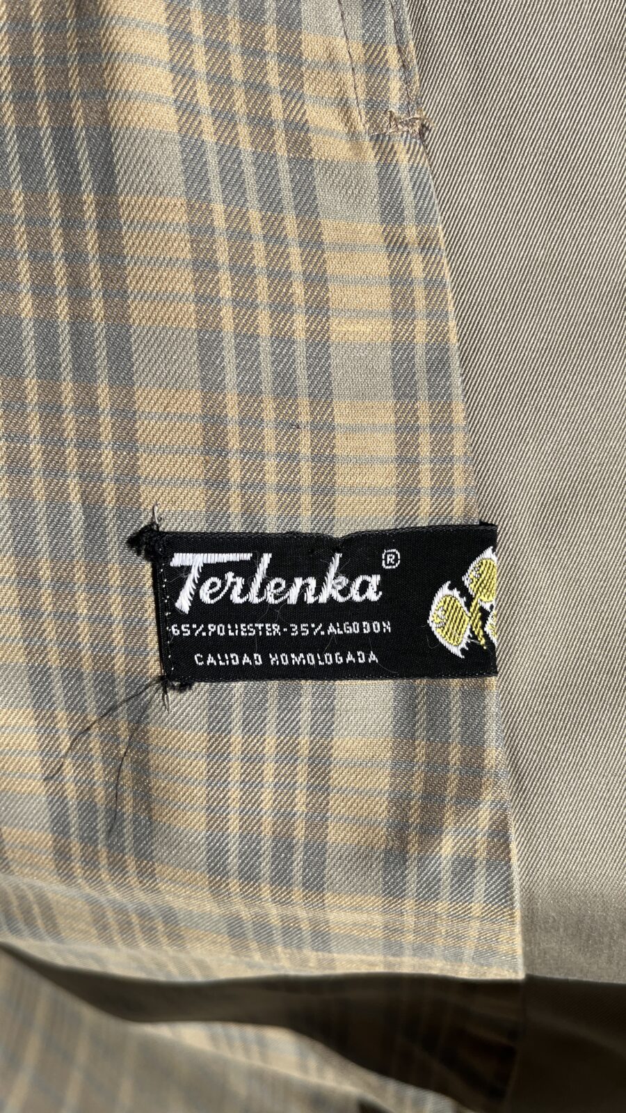 Gabardina Cortefiel en twill beige Terlenka® con forro de cuadros . Principios de los 80 - Imagen 13